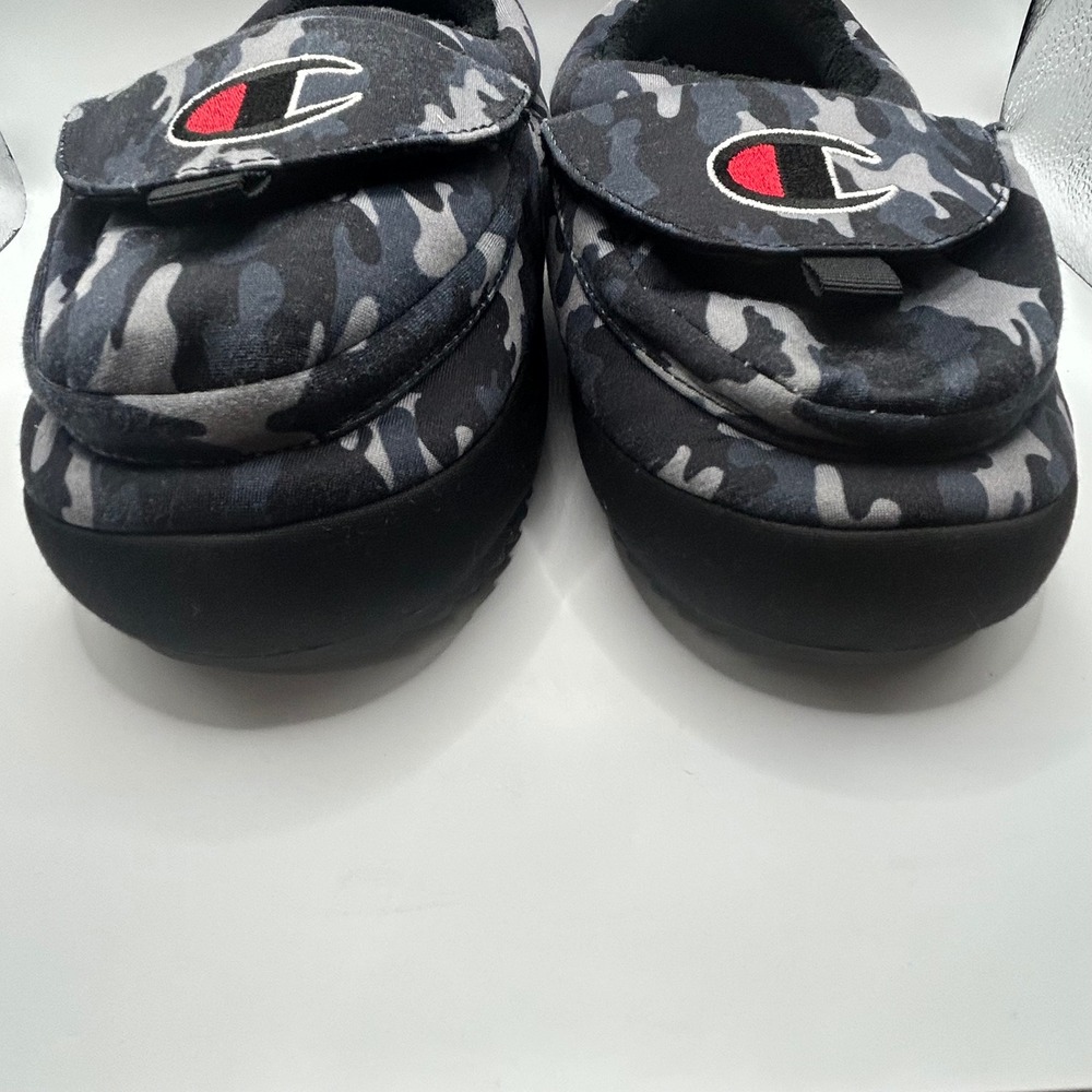 Champion Kids Camo Indoor/Outdoor Slippers with pockets size 6Y - Picture 3 of 12